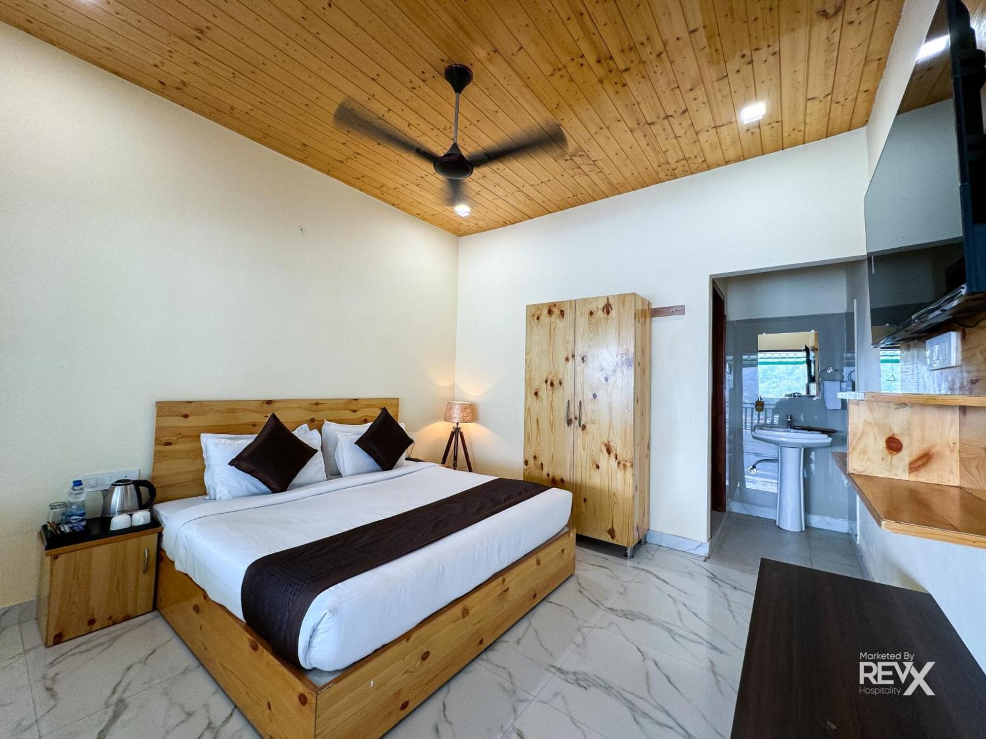 Отель The Leisure Cave On The Ganges Ришикеш Экстерьер фото